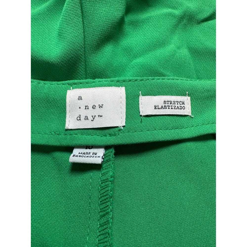 A New Day Green High Rise Pleated Shorts Size 10 Tailored Summer - Picture 6 of 9